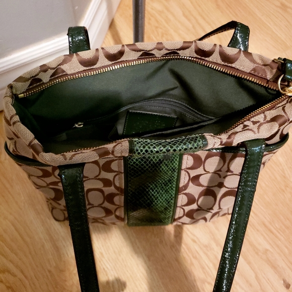 Genuine Coach purse - Picture 2 of 2